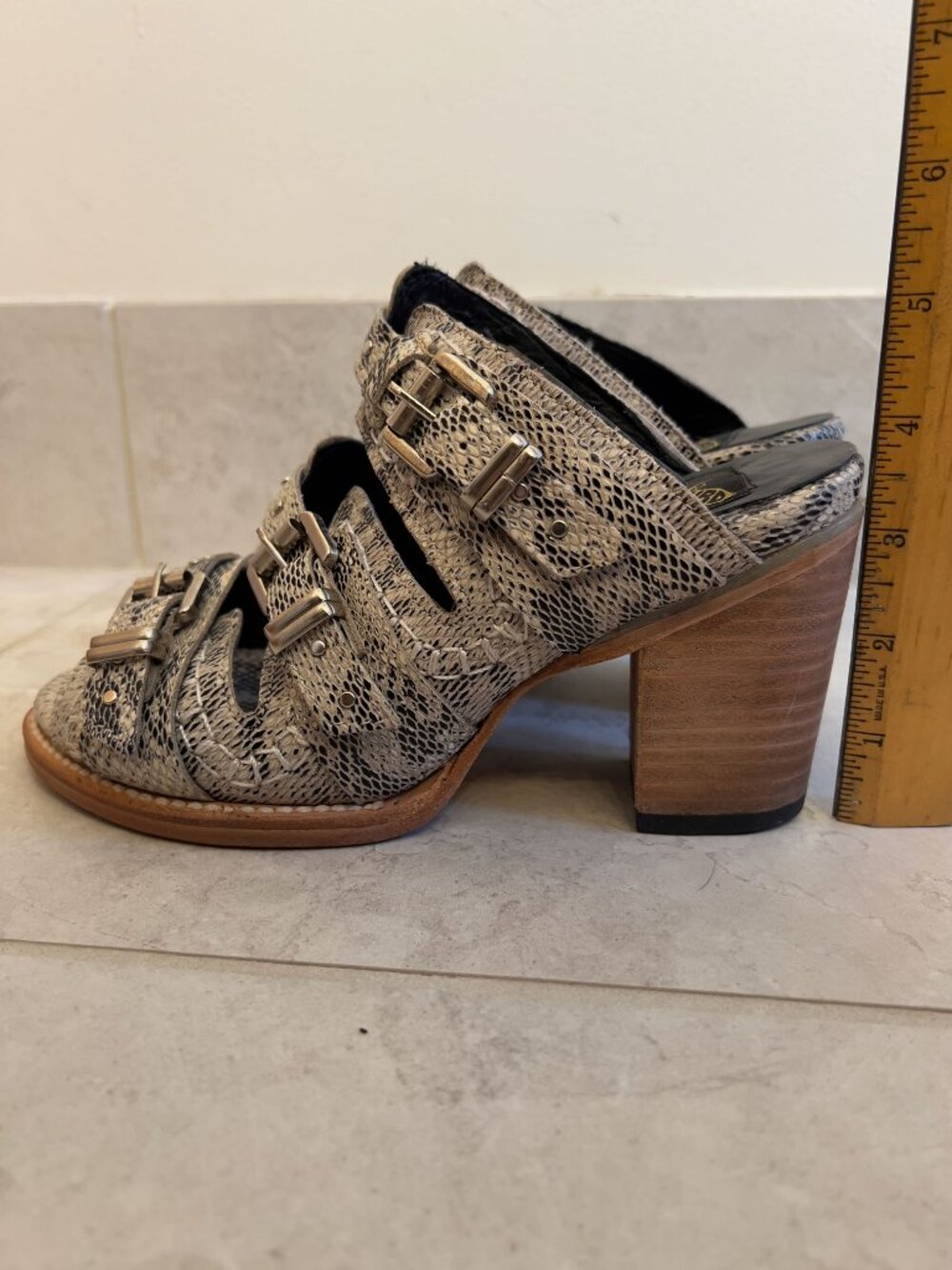 Freebird - Caitlyn - Size 7 - Picture 13 of 13